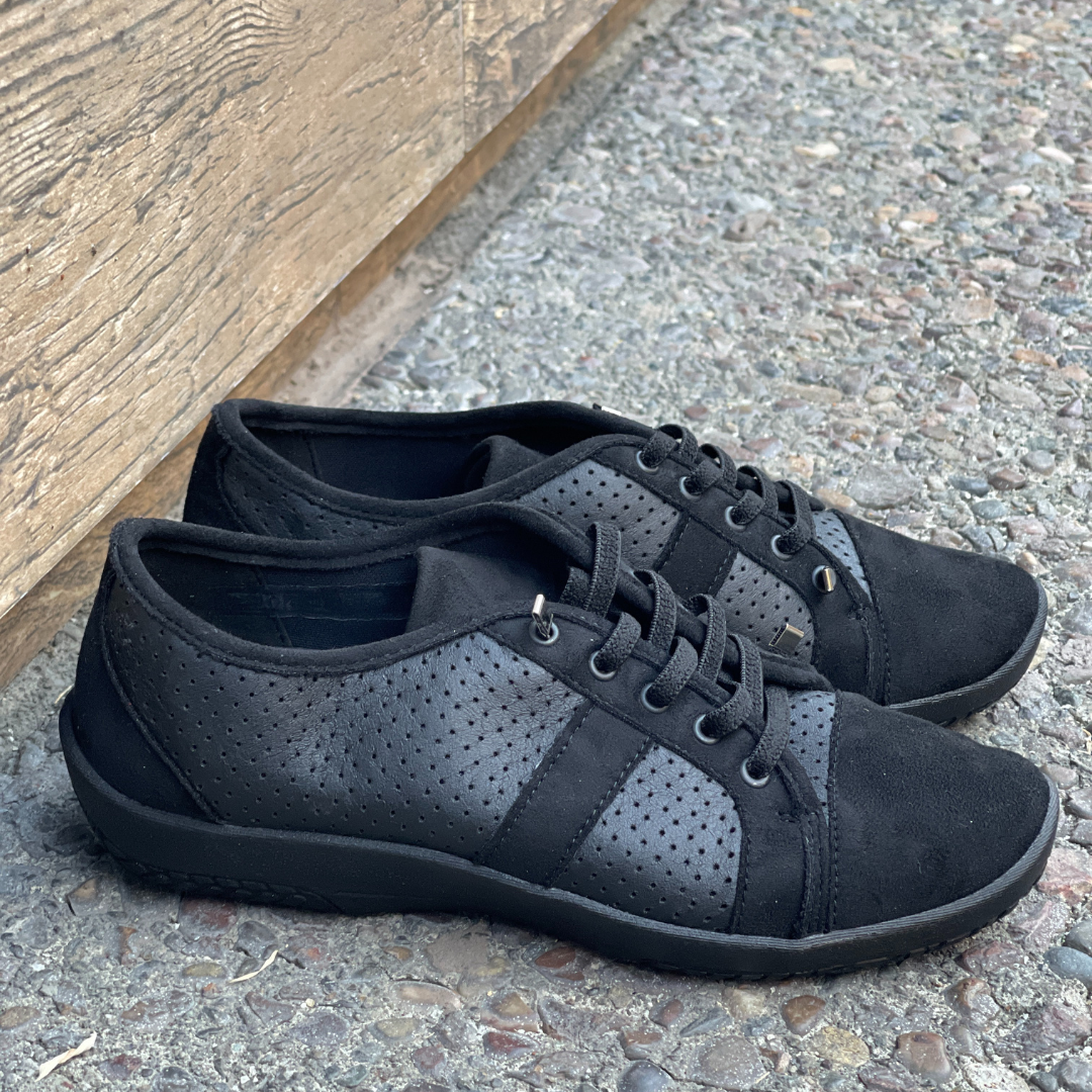 Leta slip 2025 on sneaker