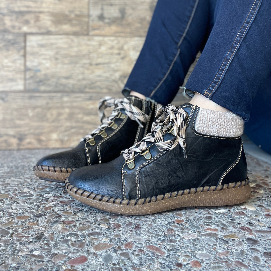 Born temple 2025 boots grey